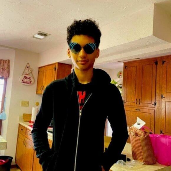 Fendi 53mm Cat Eye Sunglasses Blue - Picture 9 of 15